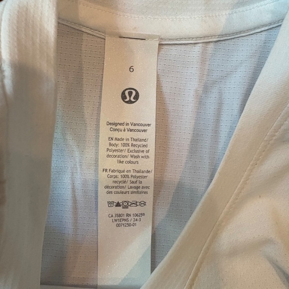 Lululemon Ultralight Hip-Length Tank Top (qty 2) black and white size 6 EUC - Picture 8 of 9